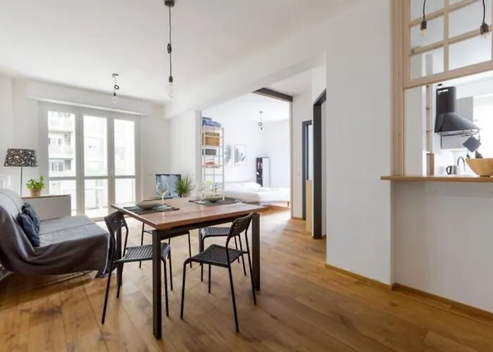 Guesthost - City Life & Mico Cosy And Functional Apartment